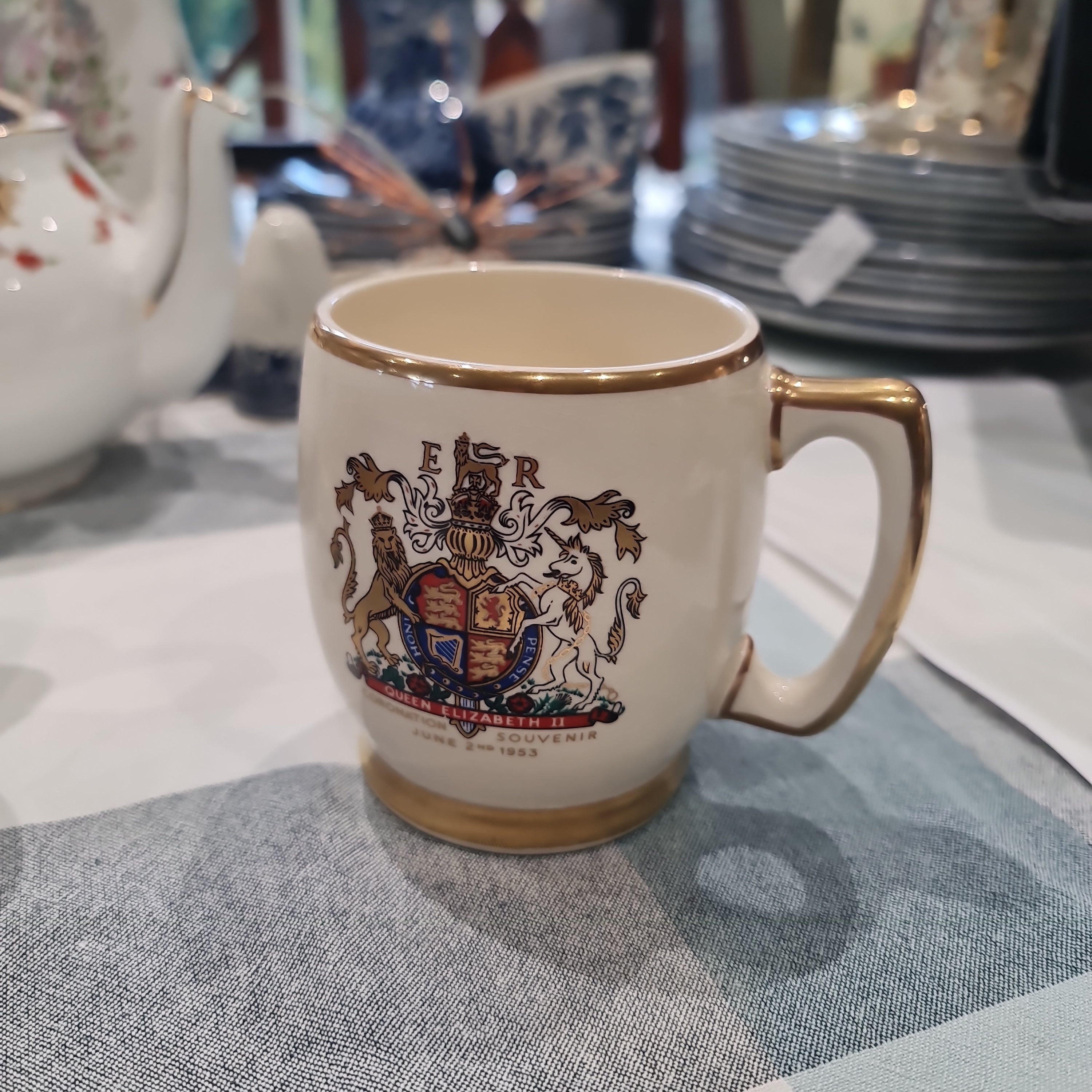 Vintage biltons  queen mug