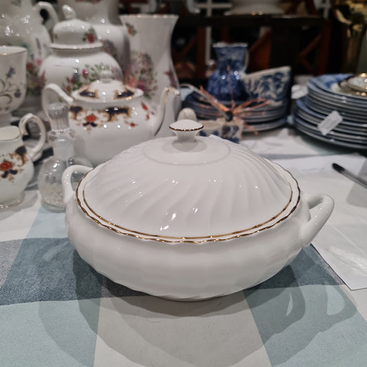Wedgwood Gold Chelsea big tureen