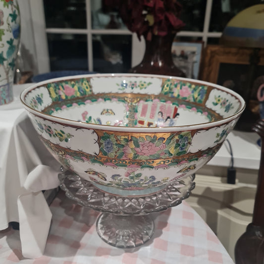 Amazing handpainted canton punch bowl