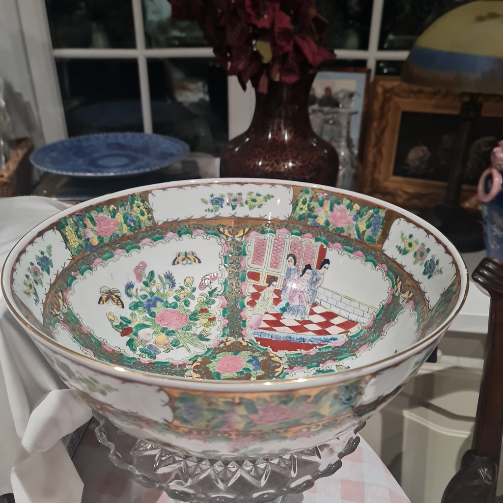 Amazing handpainted canton punch bowl
