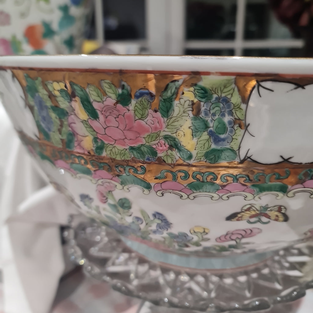 Amazing handpainted canton punch bowl