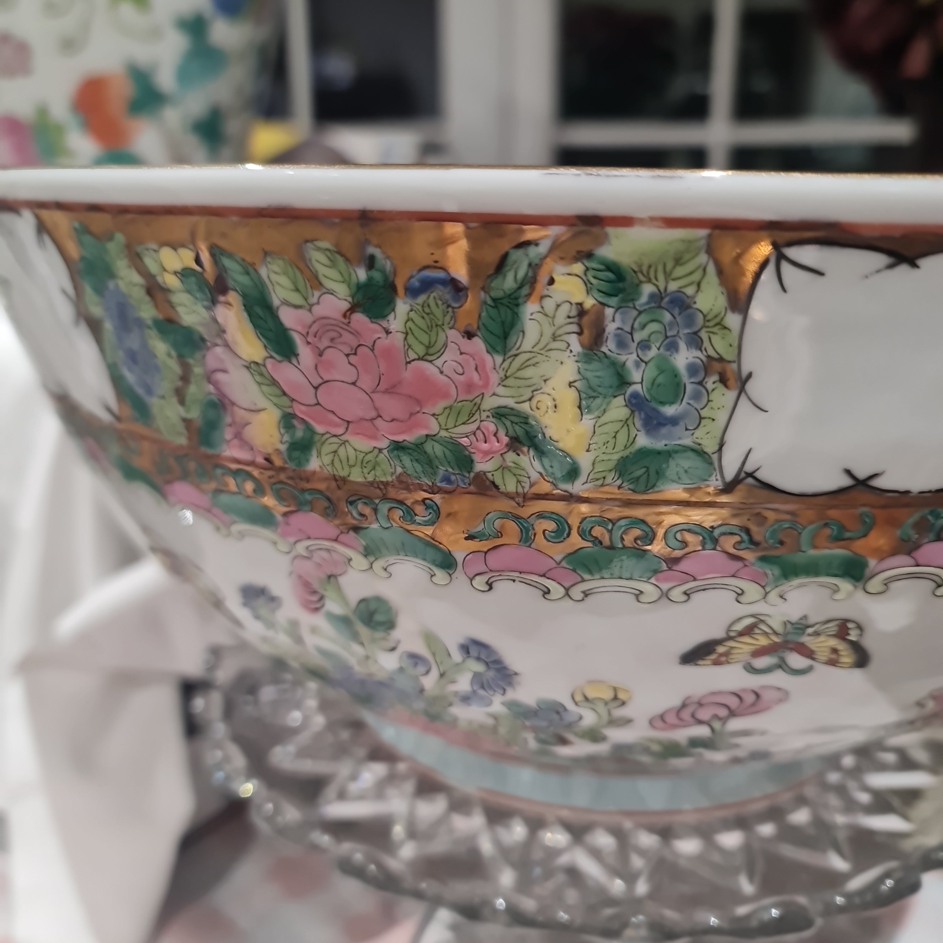 Amazing handpainted canton punch bowl