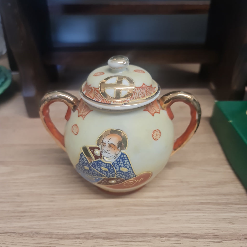 Antique Japanese Satsuma meji period handpainted sugar bowl