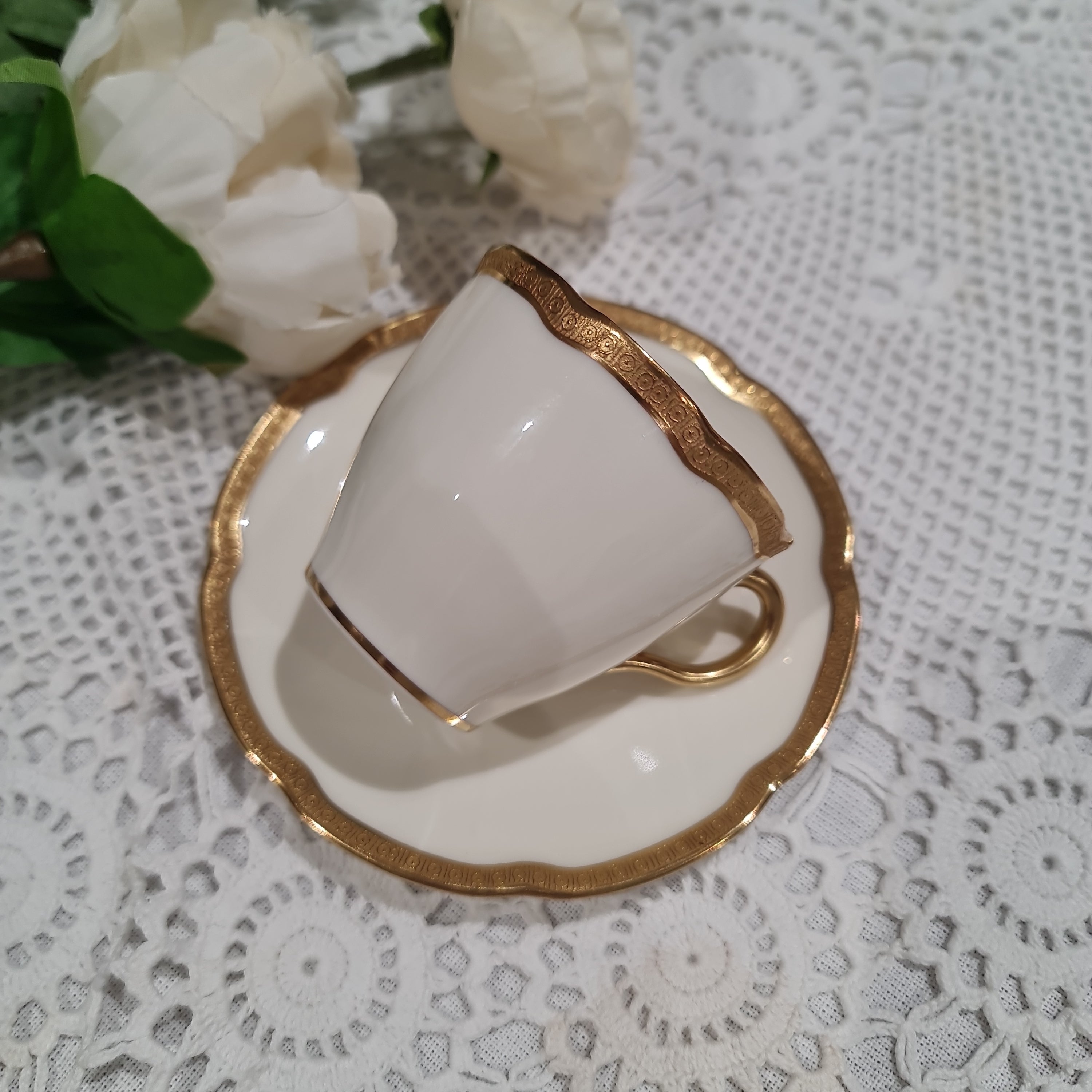 Royal Doulton Vintage Ivory Gold coffee set  -VGC