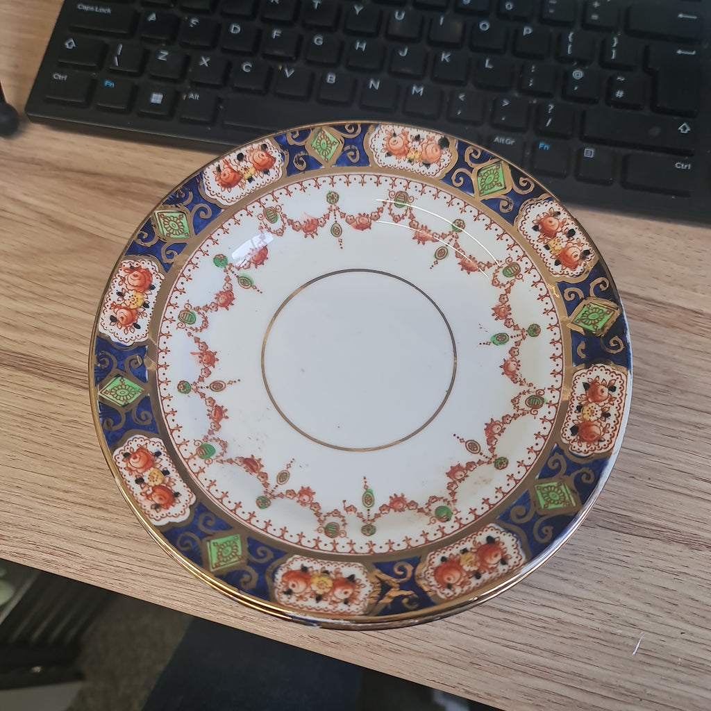 Vintage imari part handpainted plate 17 cm