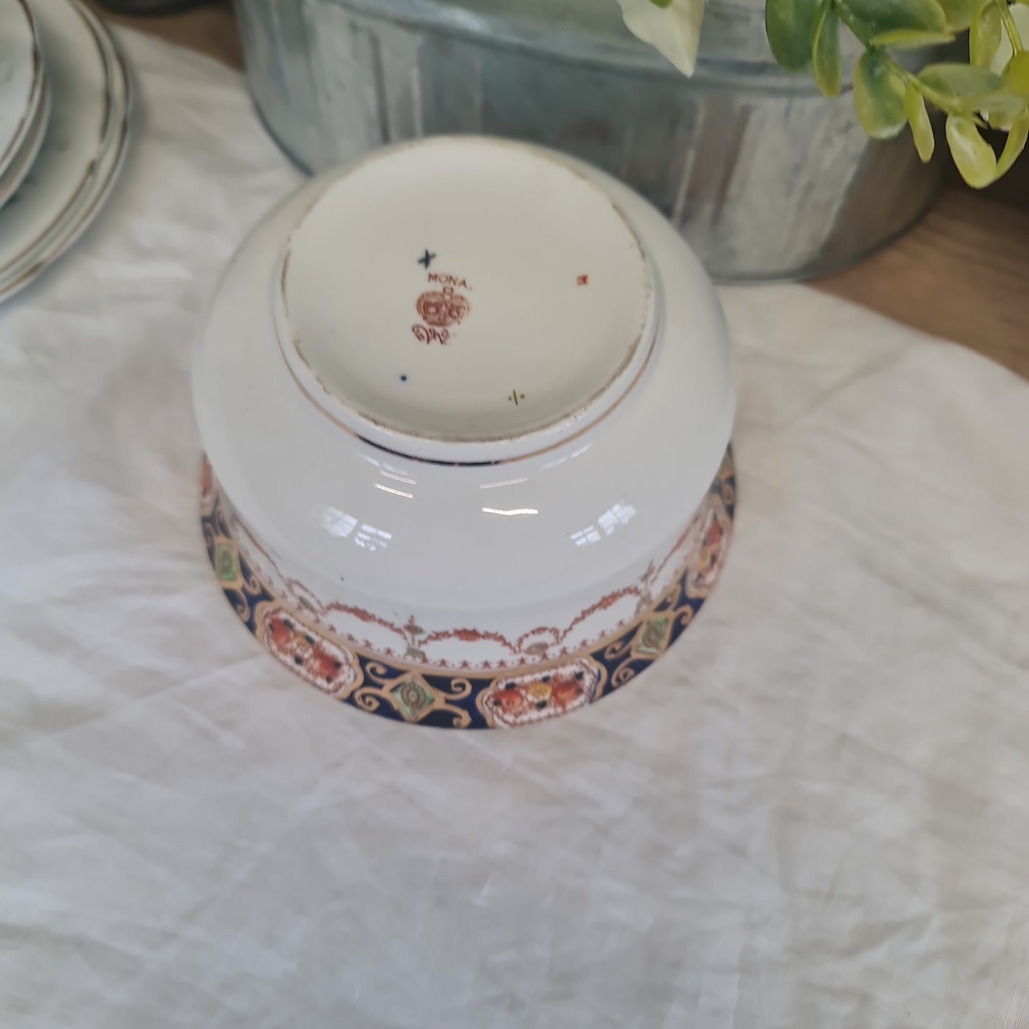 Antique Mona Staffordshire inmati big bowl