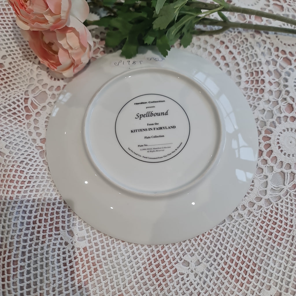 Hamilton collection kitten in fairyland series plate( minor crazing on back)  - Spellbound
