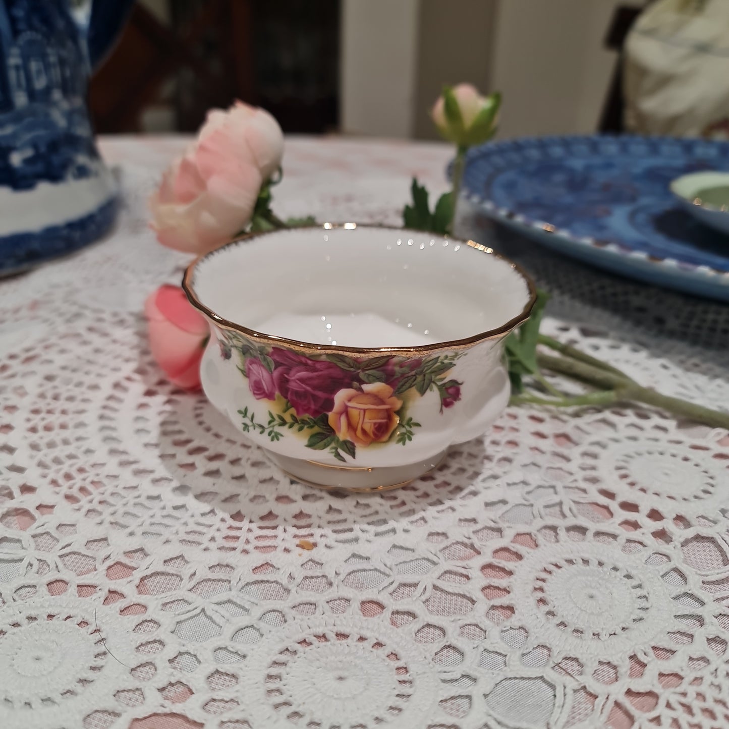 Royal Albert old country rose sugar bowl