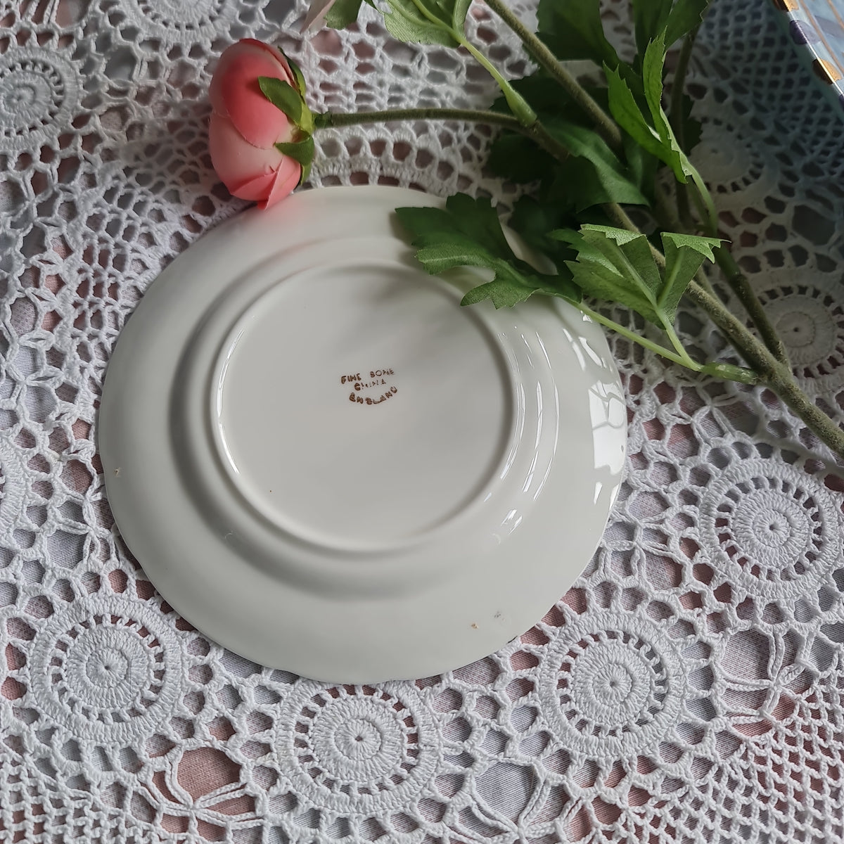 Beautiful vintage fine bone china  desert plate