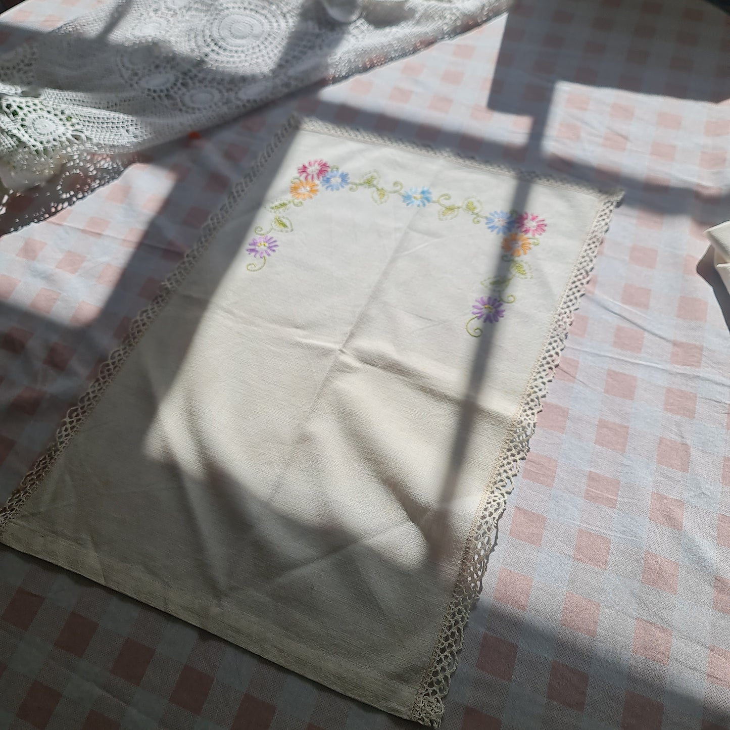 Vintage table cloth with Embroidery 56 x 38 cm