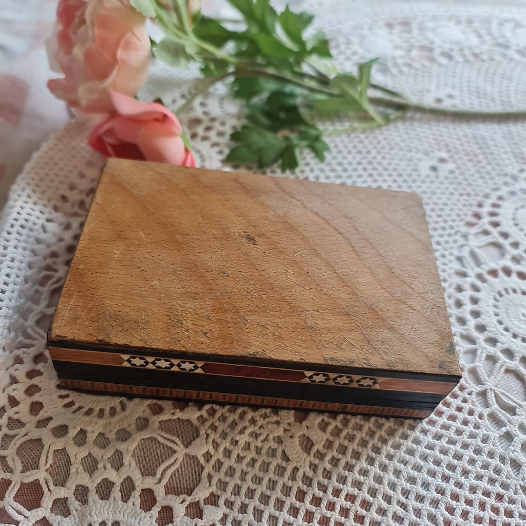 Beautiful jewellery box with mother of pearl inlaid