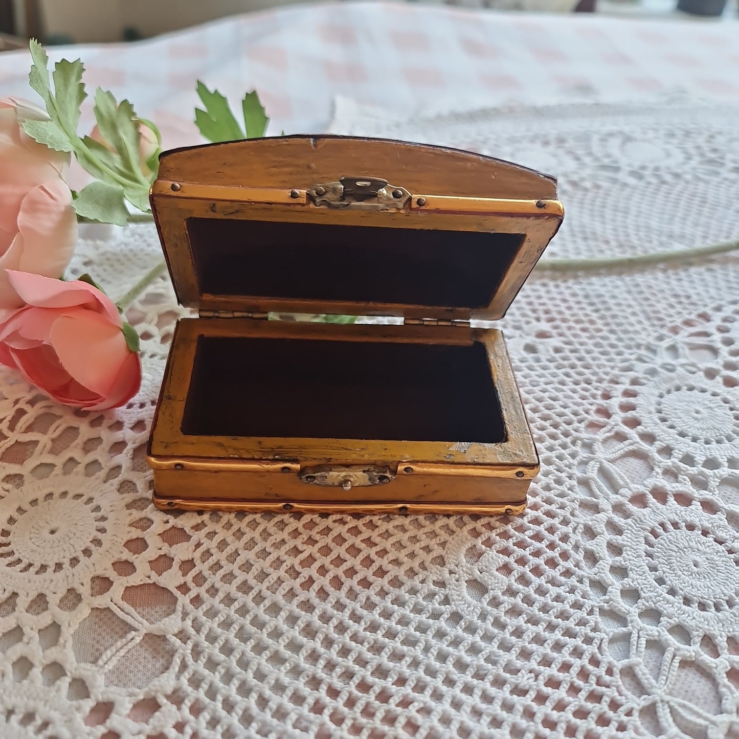 Vintage handmade and handpainted jewellery box