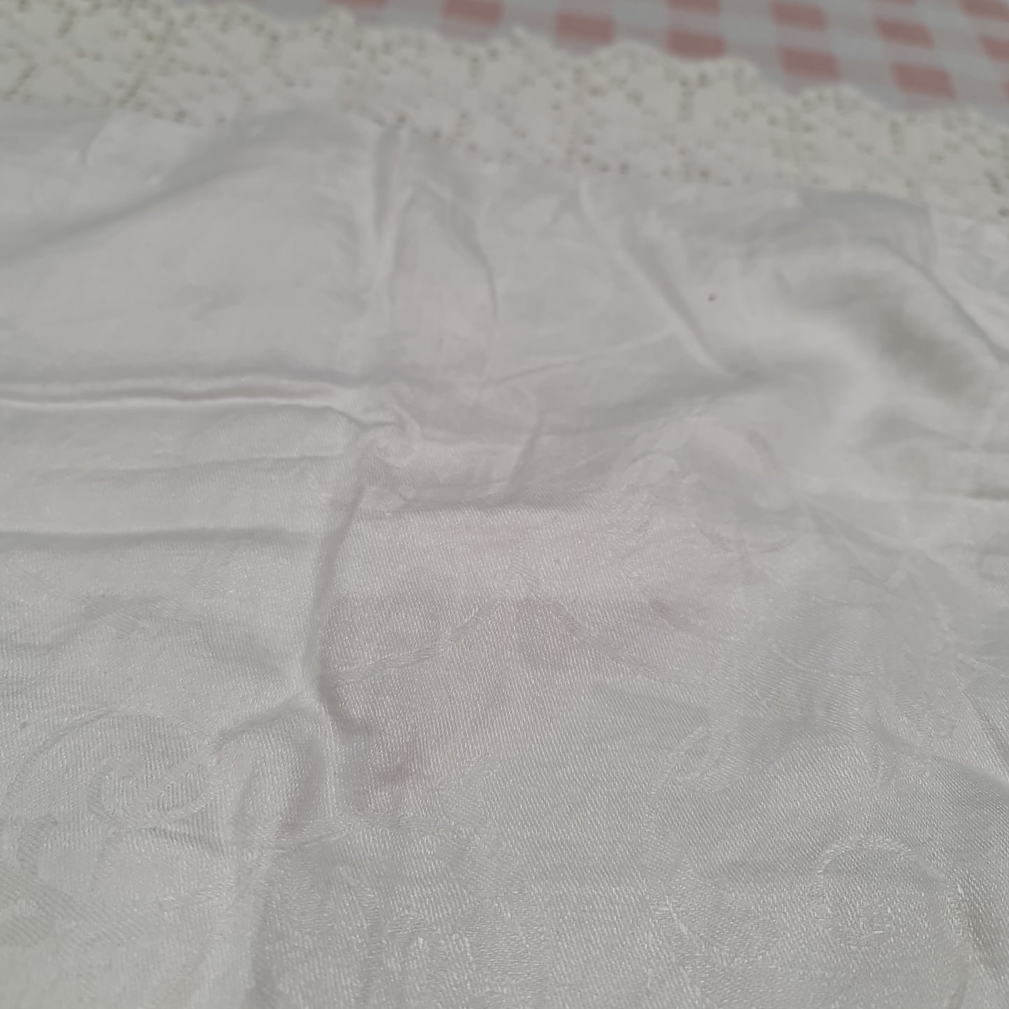 Gorgeous linen with lace edge square table cloth