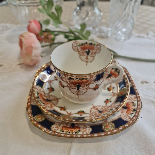 Vintage Phoenix Imari fine bone china tea set trio