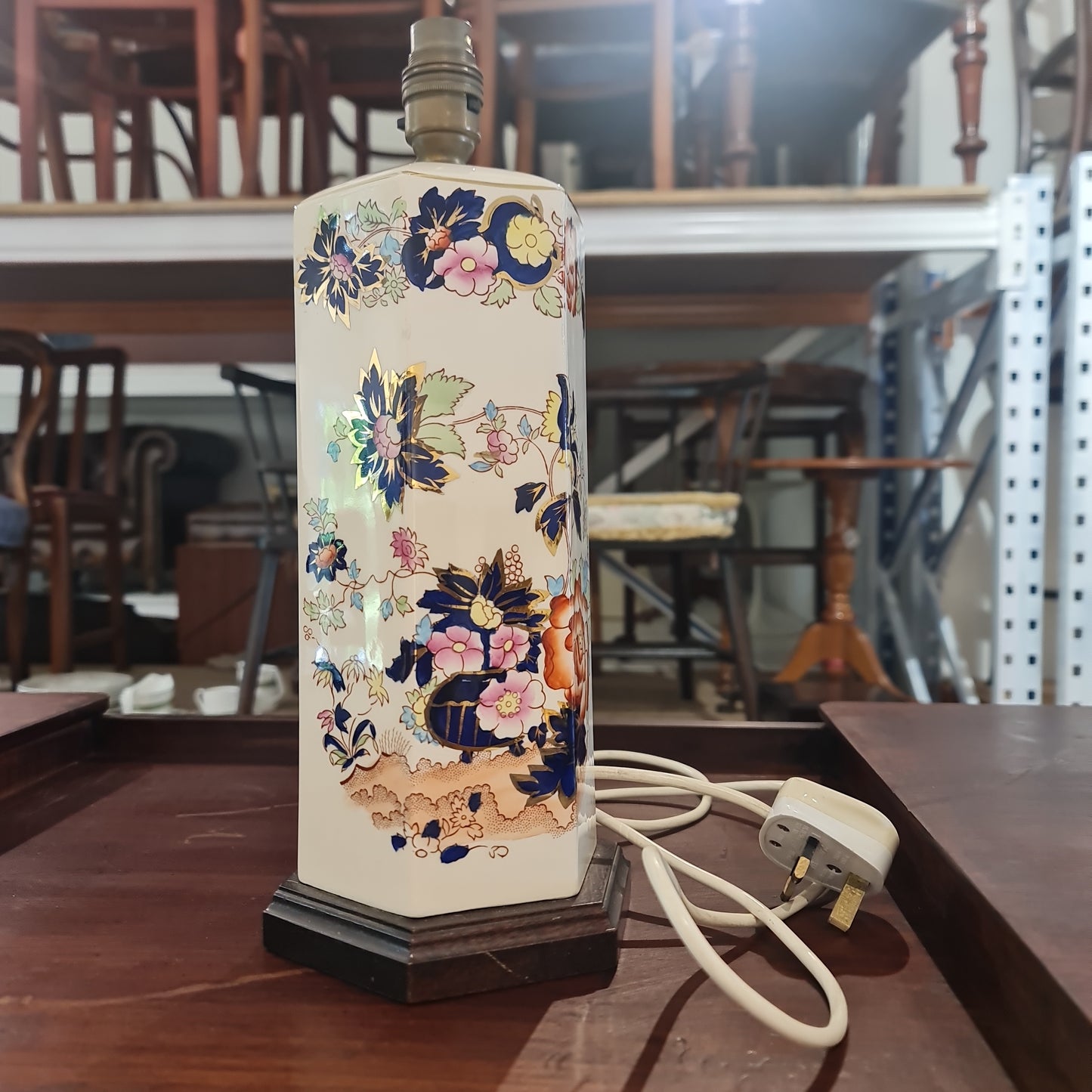 Vintage Mason handpainted table lamp