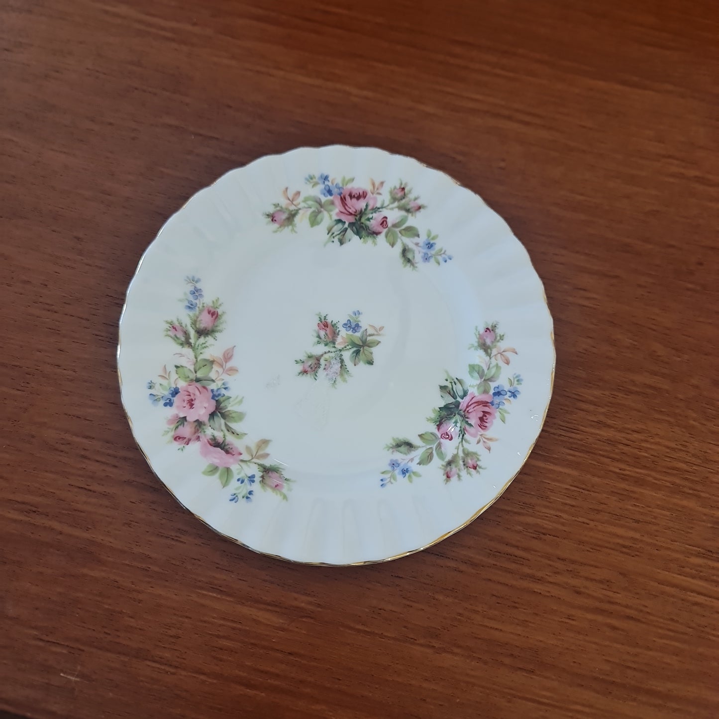 Royal Albert Moss rose desert plate