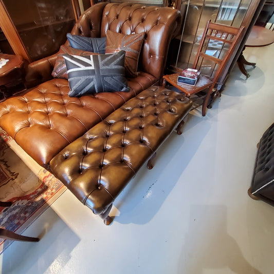 Chesterfield style leather tufted footstool/bench