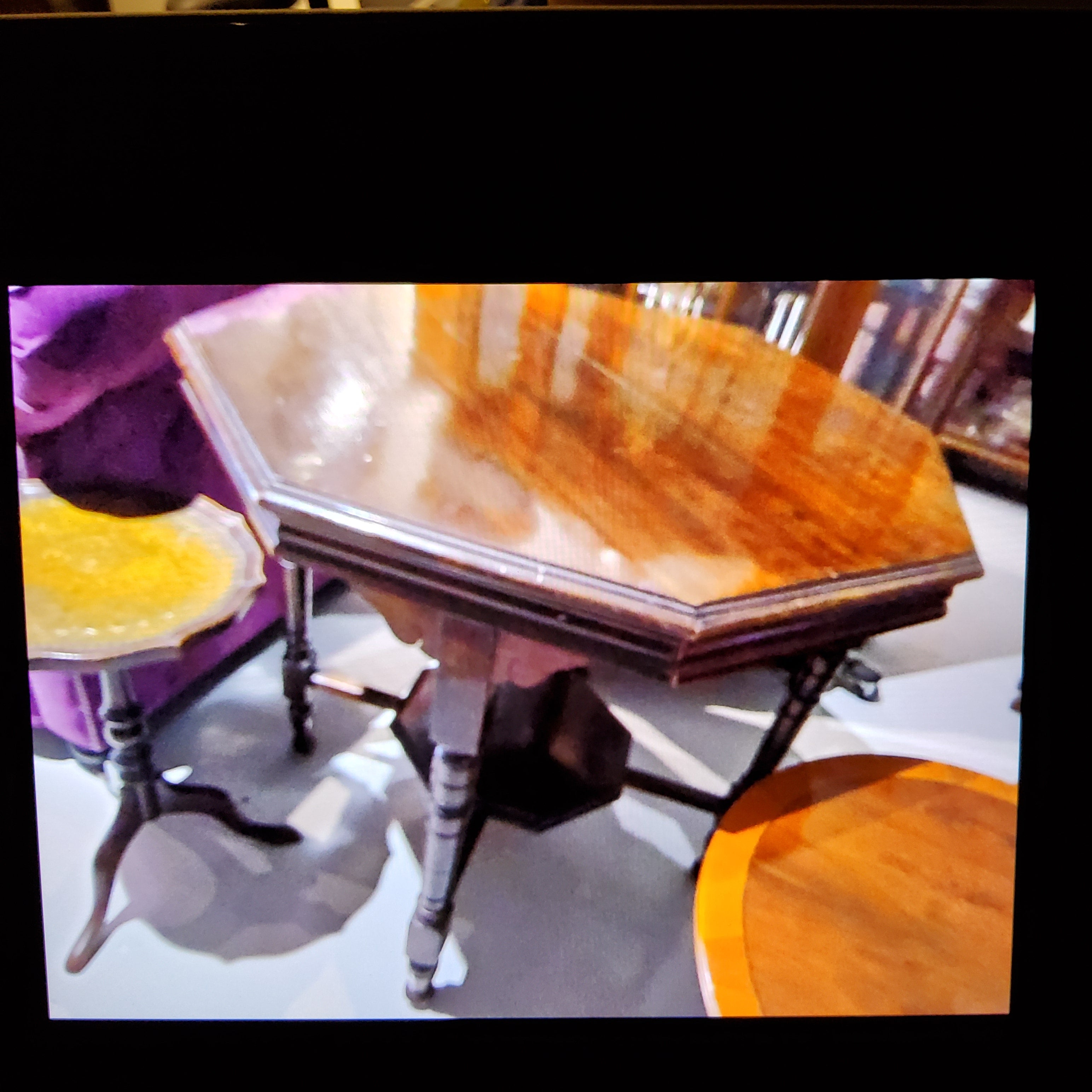 Victorian octagonal mahogany centre table