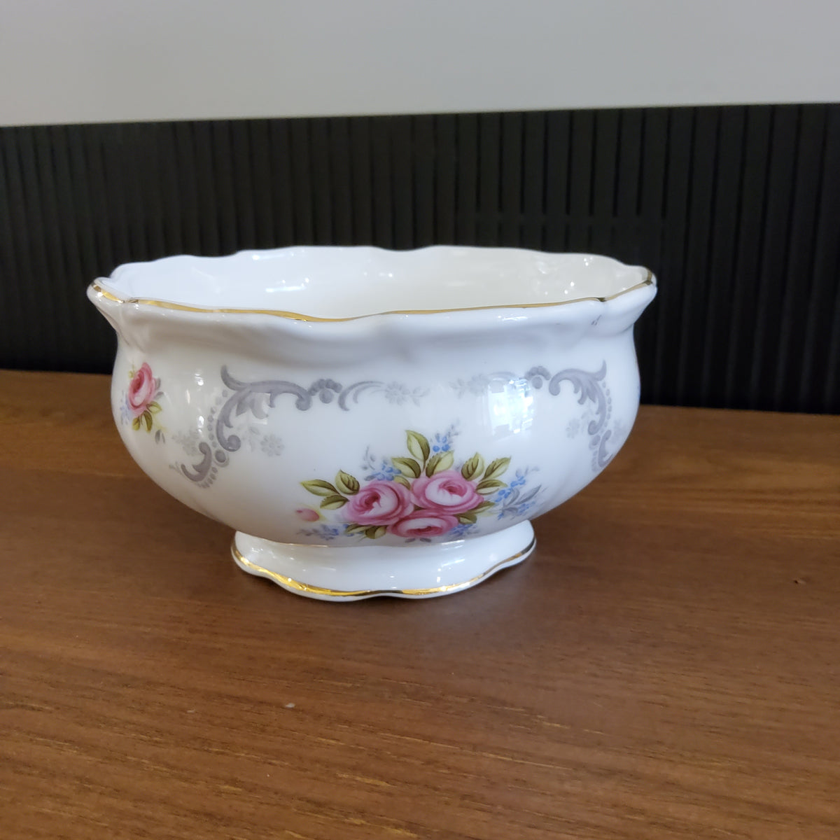Royal Albert Sugar Bowl