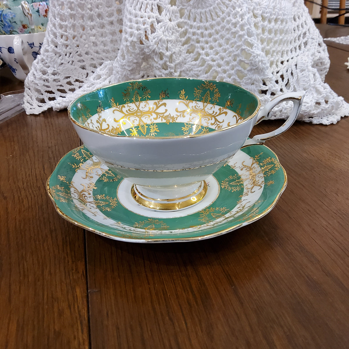 Royal Standard Fine Bone China Tea Cup & Saucer (Green & Gold Scroll with Rose Center)