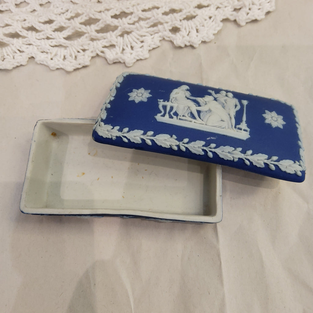 Wedgwood blue Jasperware Trinklet box - c1869