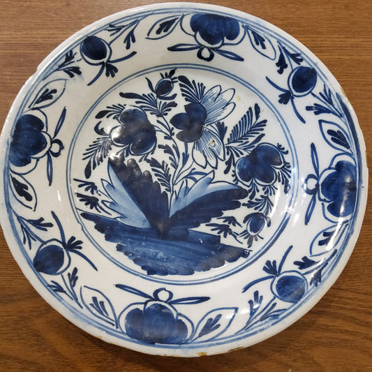 An early 18th century Delft plate