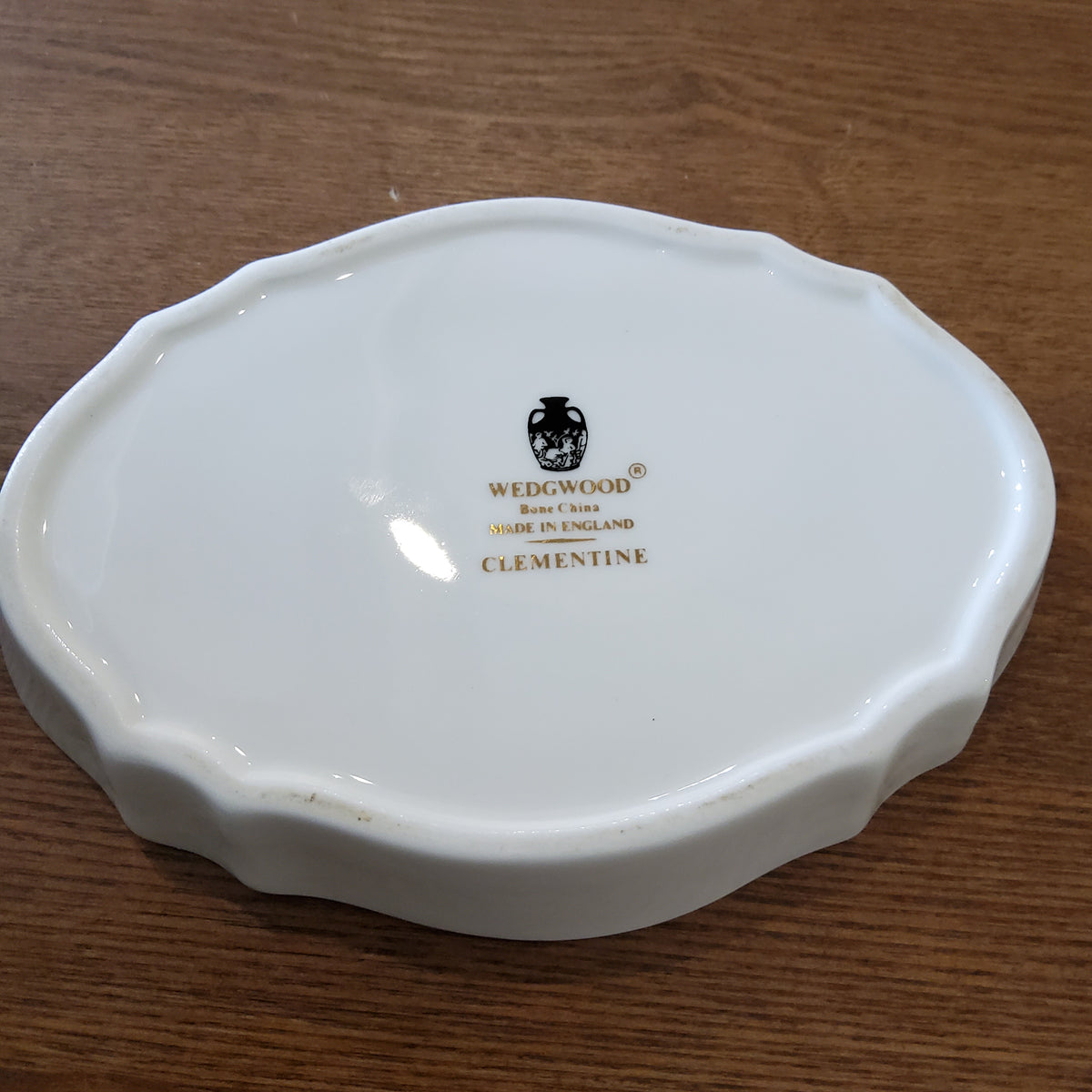 Wedgwood Bone China Clementine Small Scalloped Dish Plate