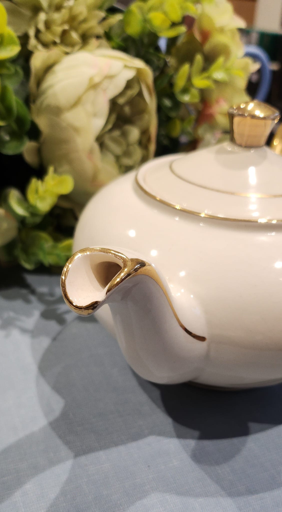 Vintage Windsor Tea Pot
