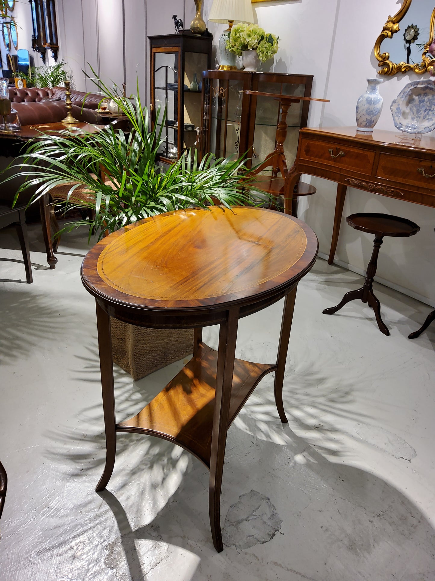 Edwardian  Oval shape Mahogany Table with inlaid