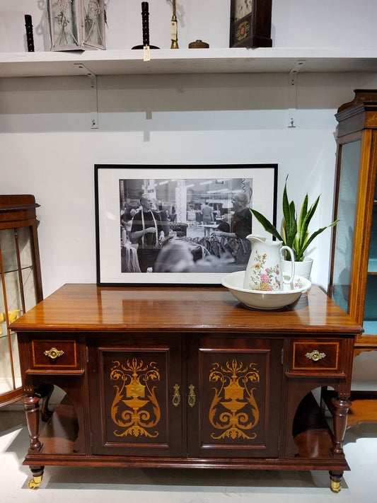 Sheraton Style Mahogany Antique sideboard