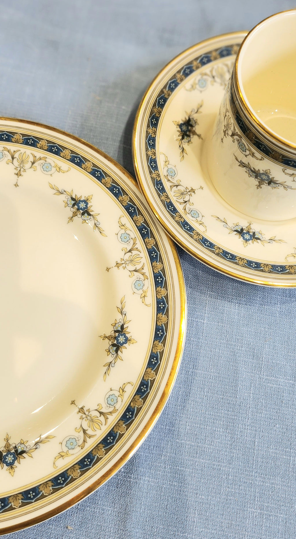 Gorgeous Minton Grasmere Coffee set