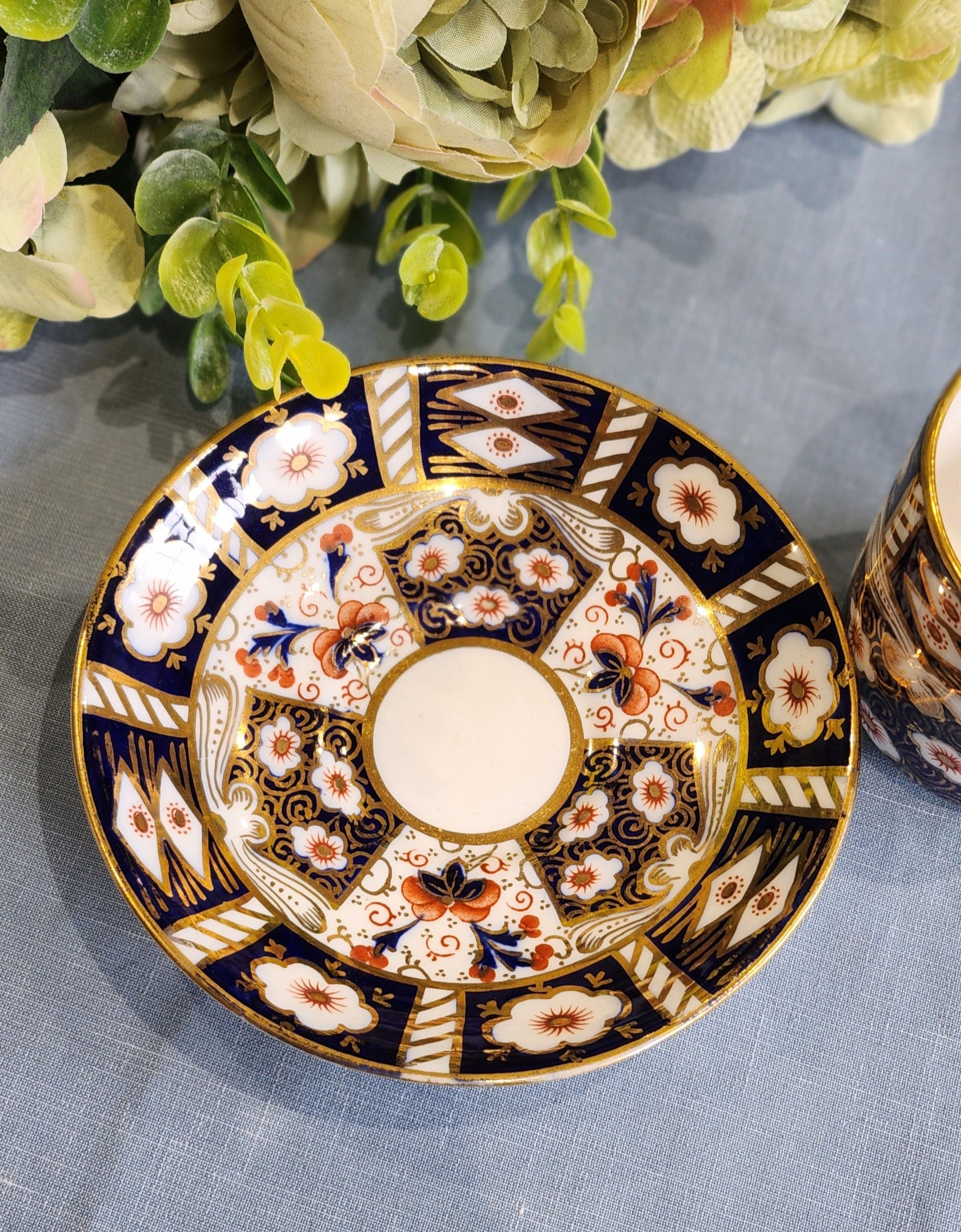 Royal Crown Staffordshire handpainted Imari tea set with 1 line crazing in the cup