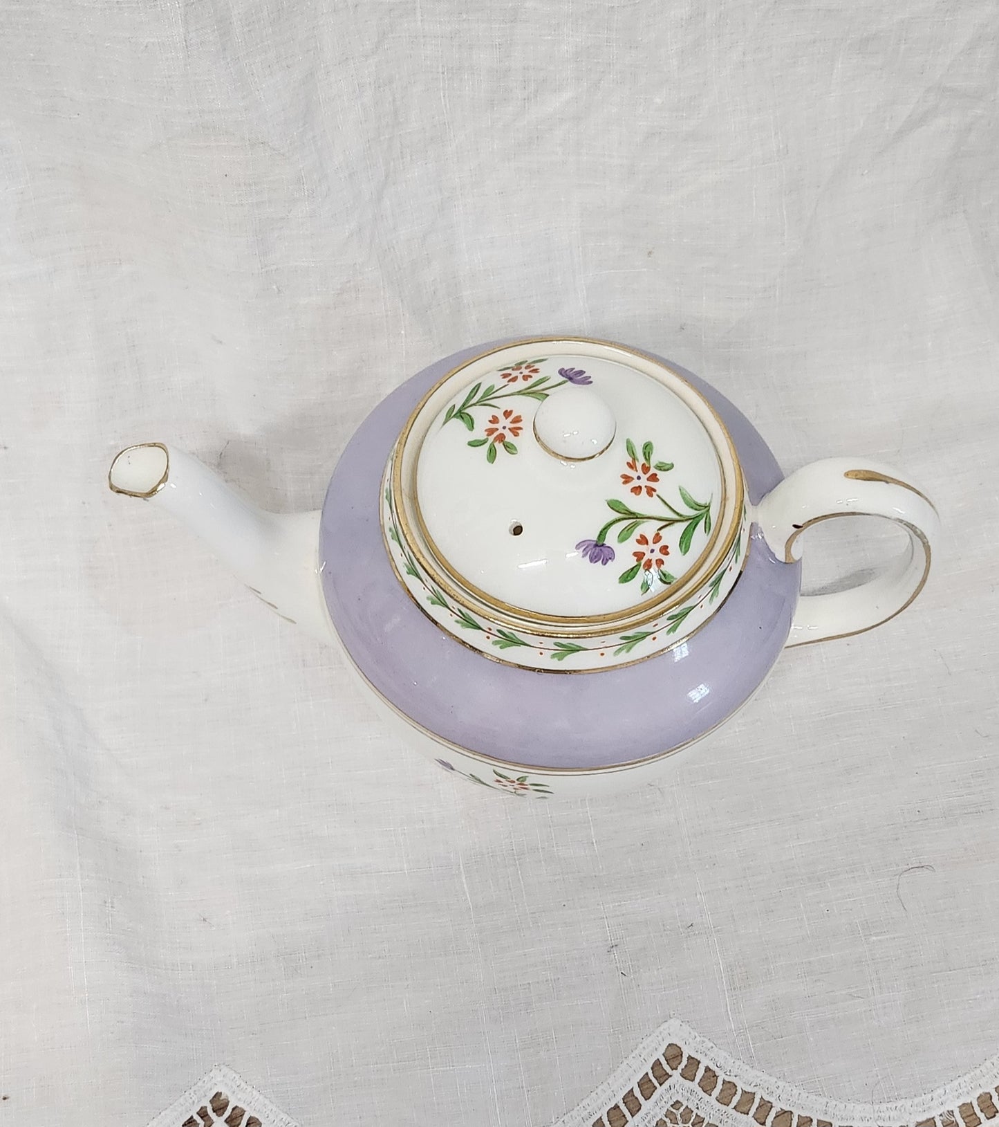 Rare Antique New Chelsea Handpainted Fine Bone China Tea pot - with minor line on rim and tea tainted in the pot