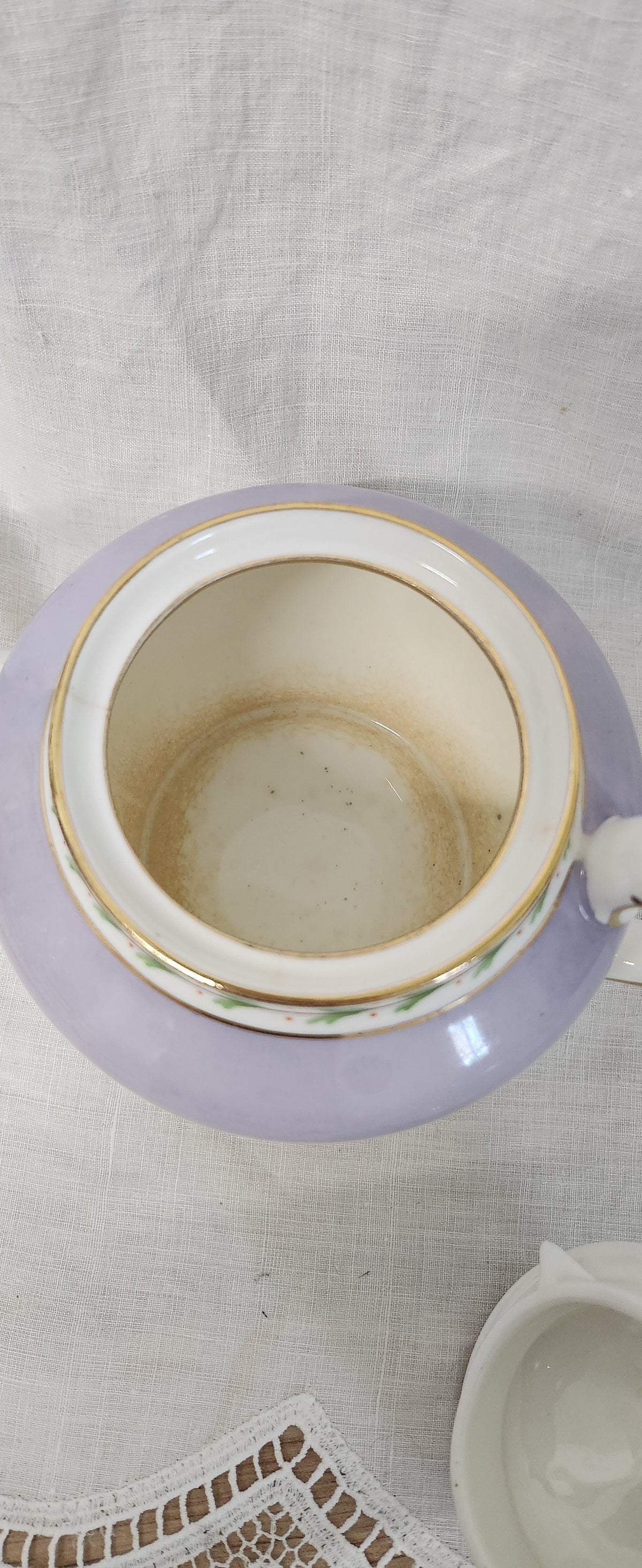 Rare Antique New Chelsea Handpainted Fine Bone China Tea pot - with minor line on rim and tea tainted in the pot