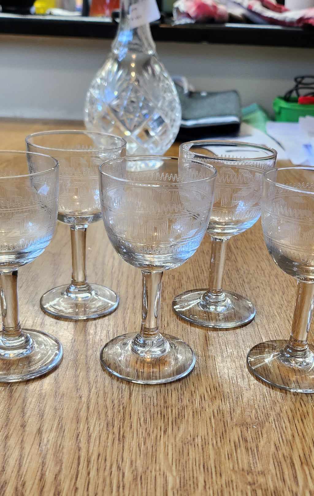 Very pretty vintage port wine glass with etching x 5pcs