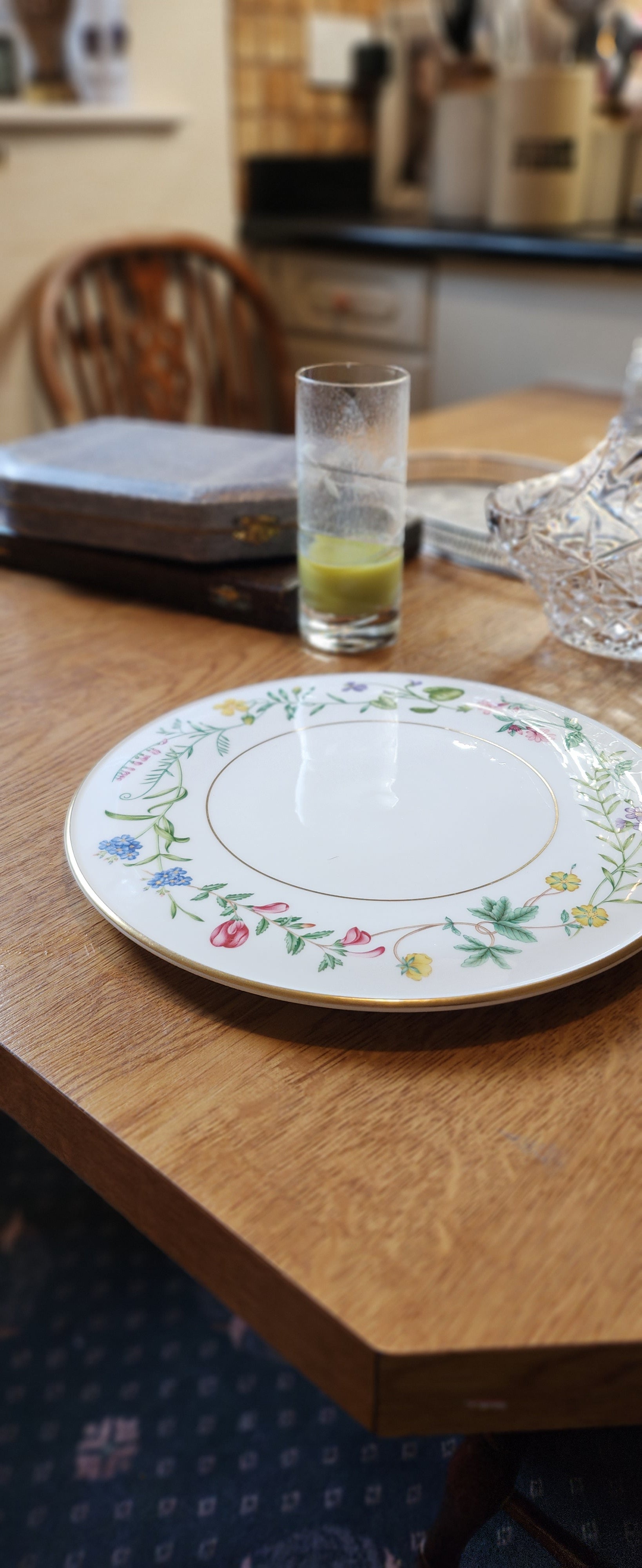 Royal Worcester Fine porcelain cake stand