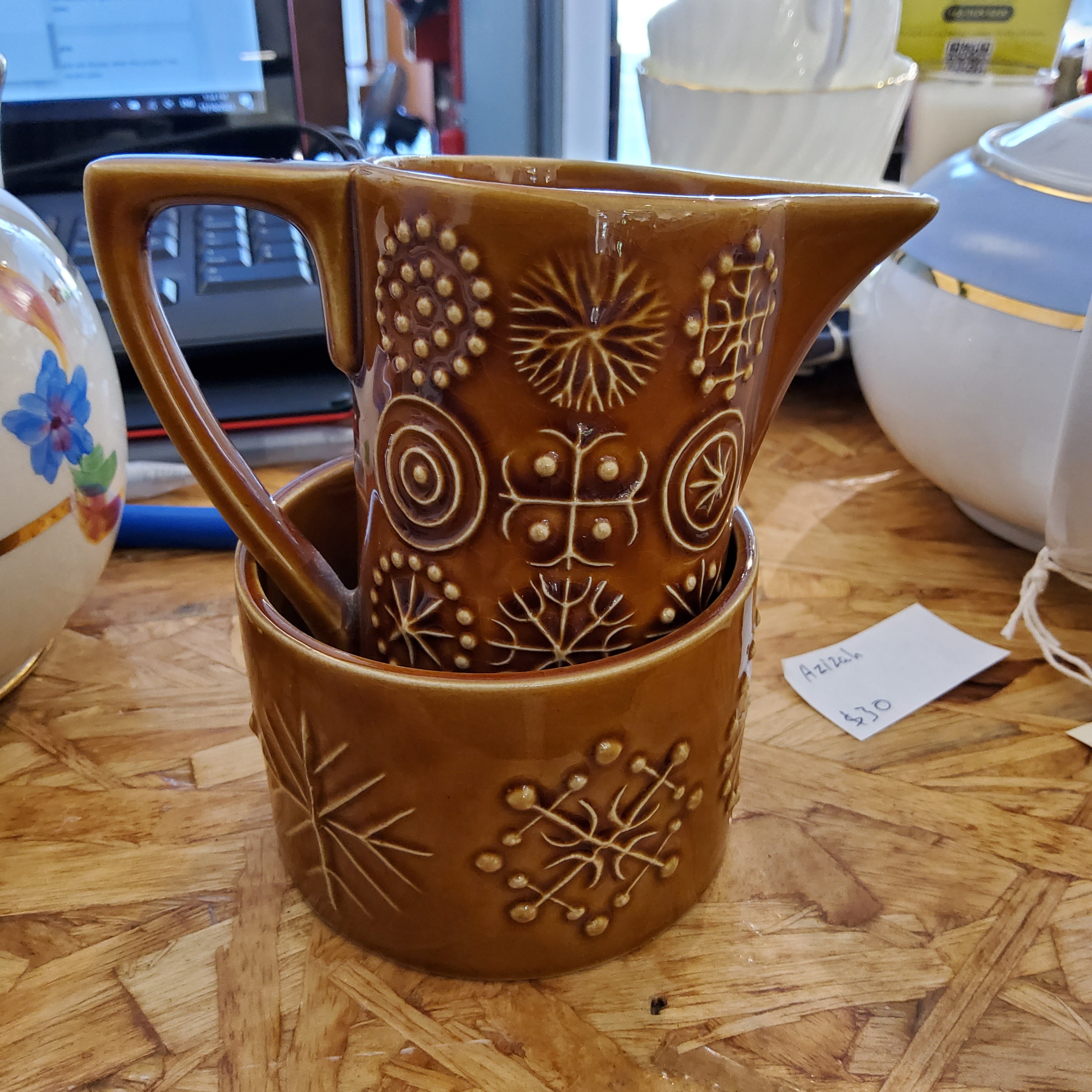 Susan William sugar bowl set
