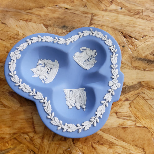 Wedgwood Clover shape small ashtray