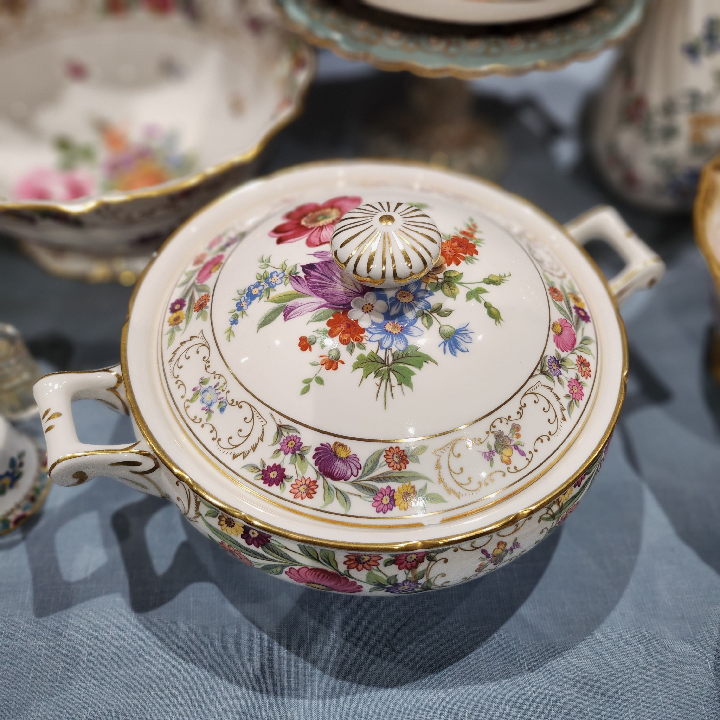 Rare Hammersley Dresden  Spray fine bone China Big tureen