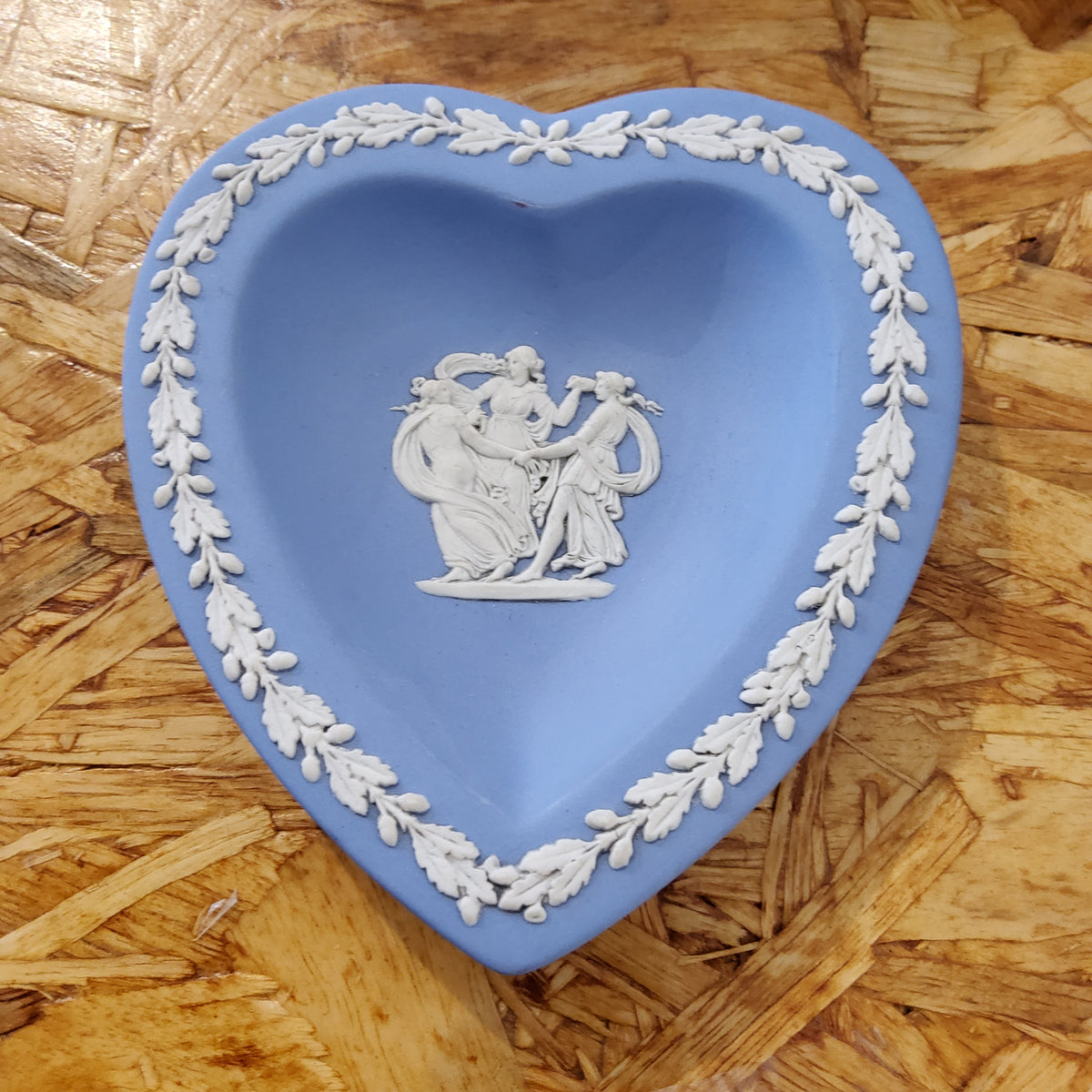 Wedgewood heart shape small ashtray