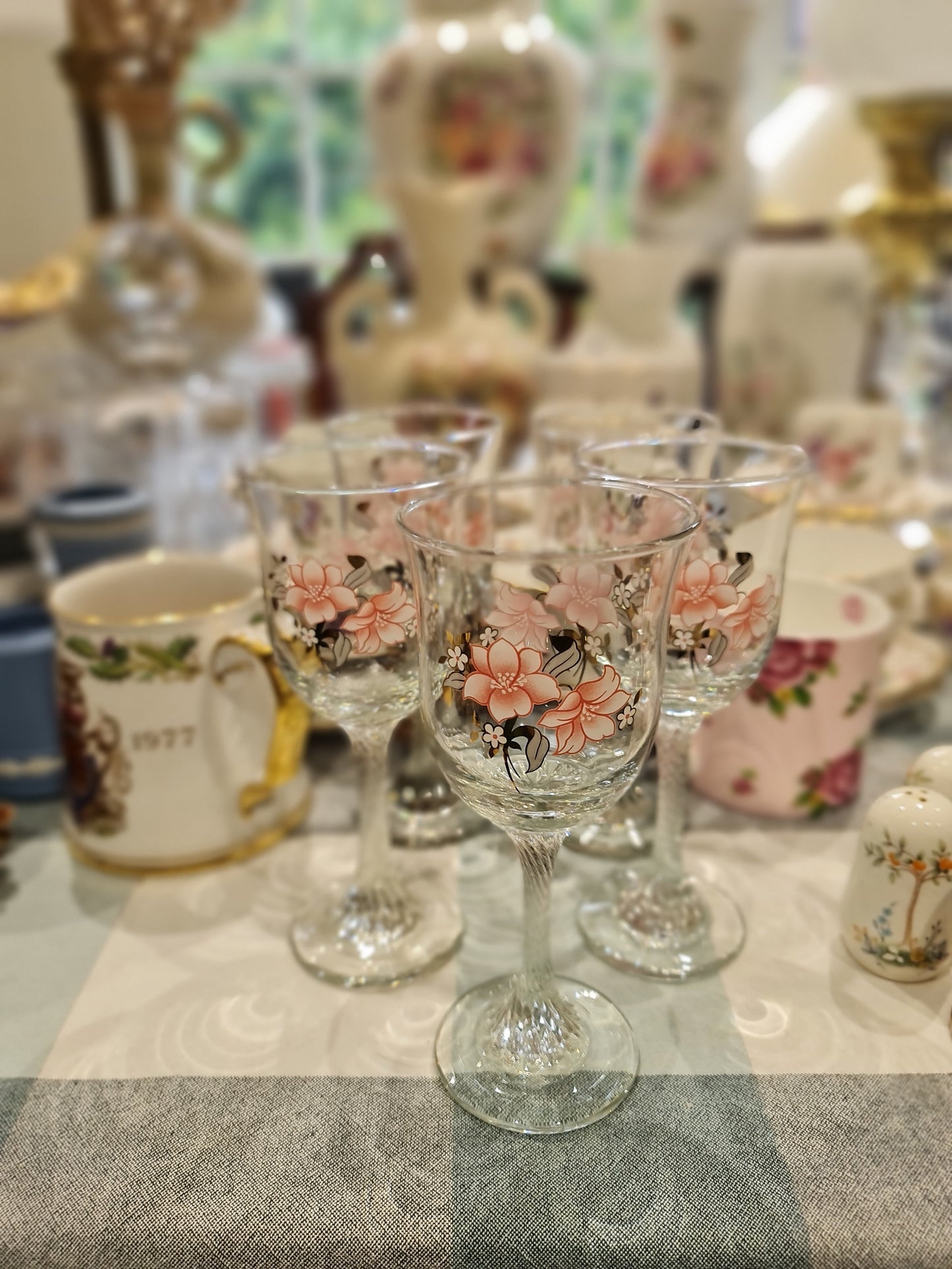 5 x beautiful glass with flora print