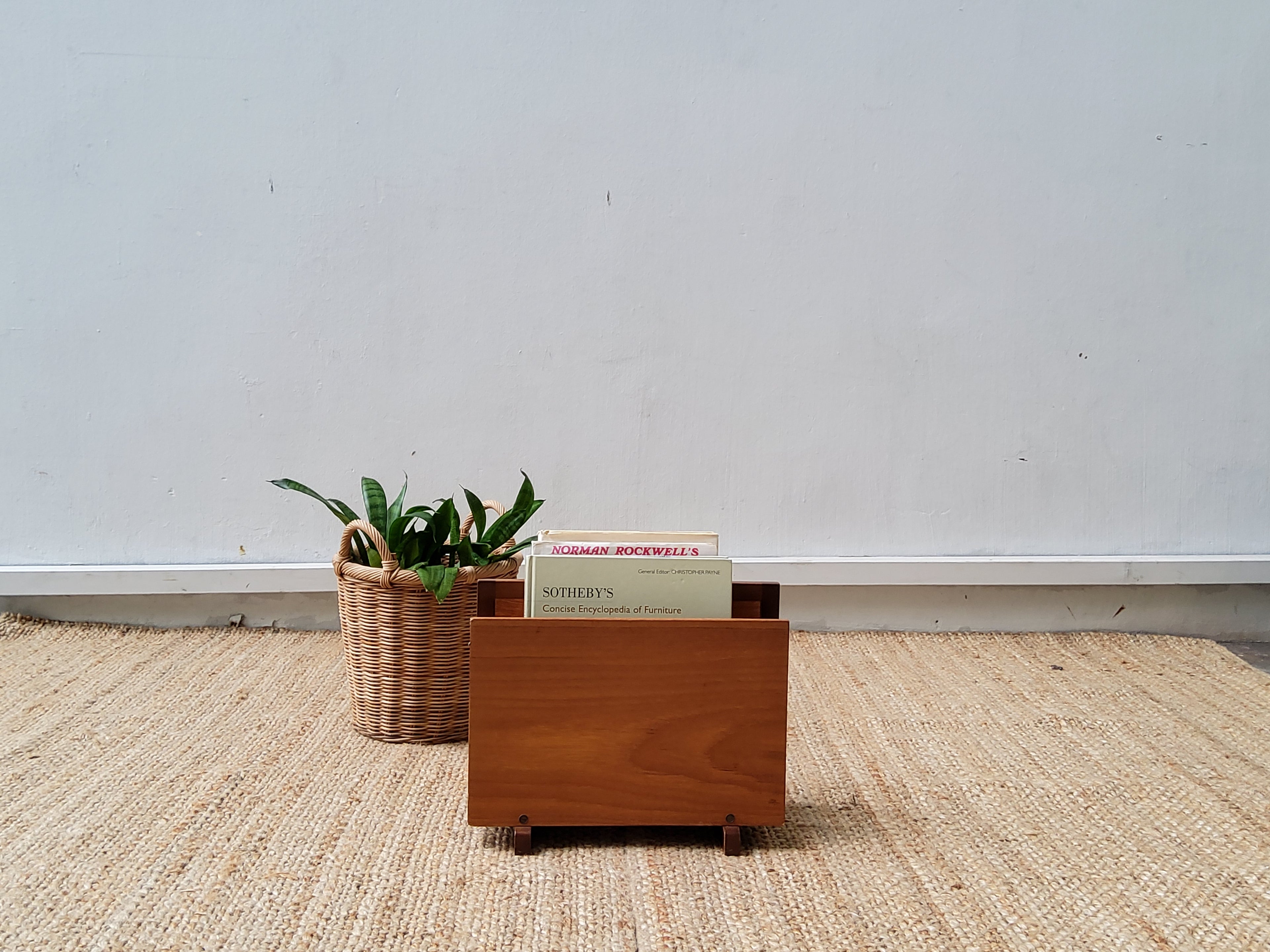 Mid century magazine holder