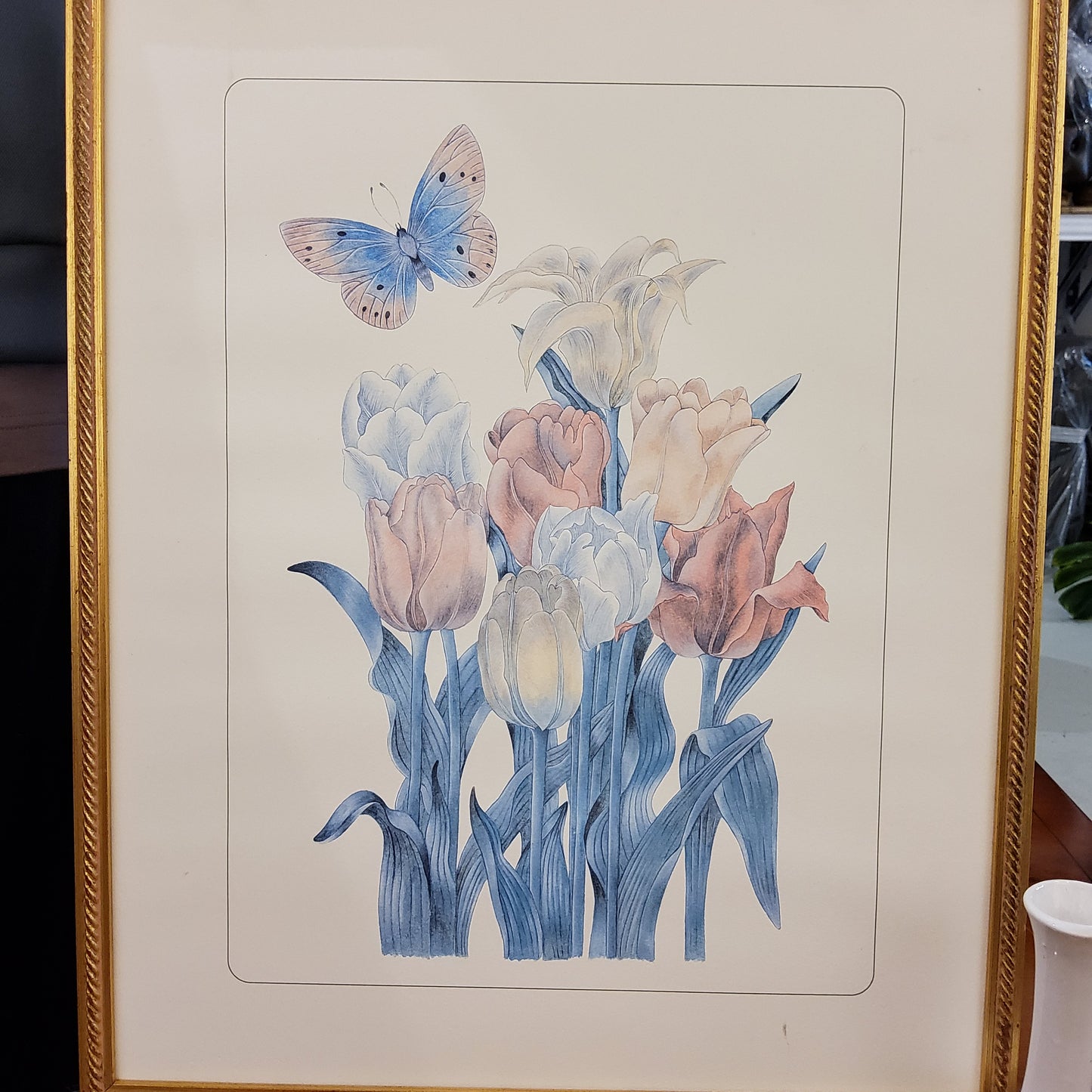 Vintage tulip paint