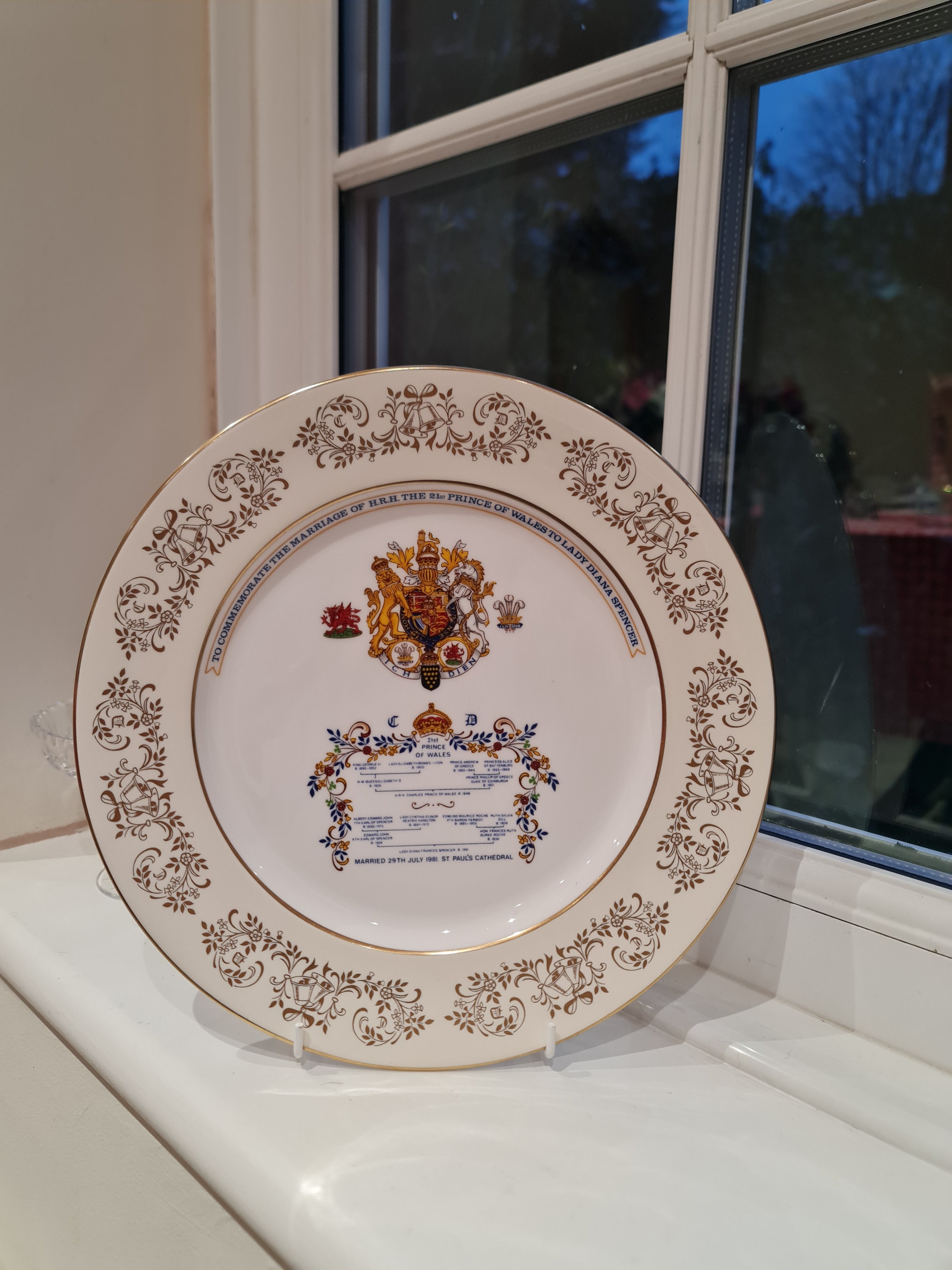 Vintage Aynsley Commemorate Plate of the Marriage of Lady Diana & Prince Charles.