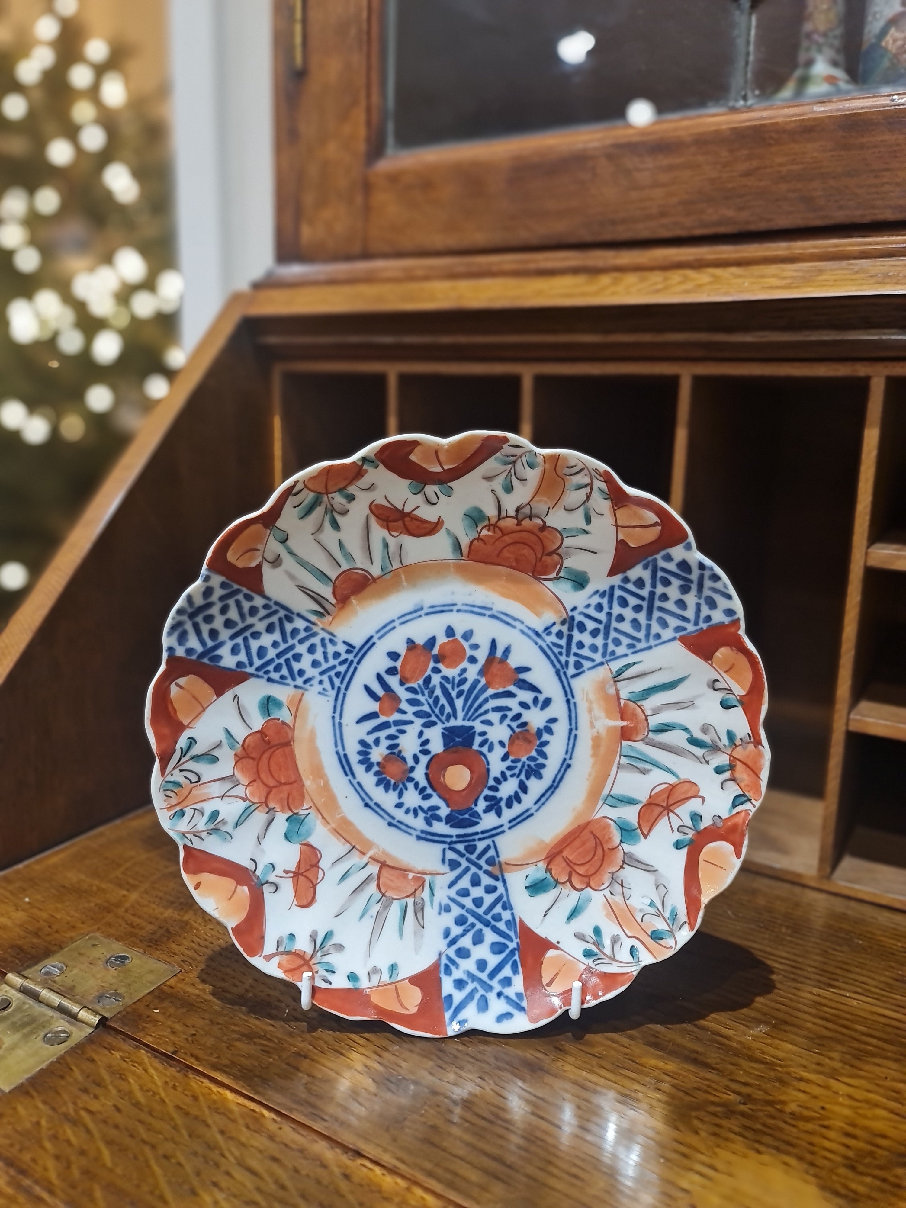 Japanese Imari plates, dishes and plaques