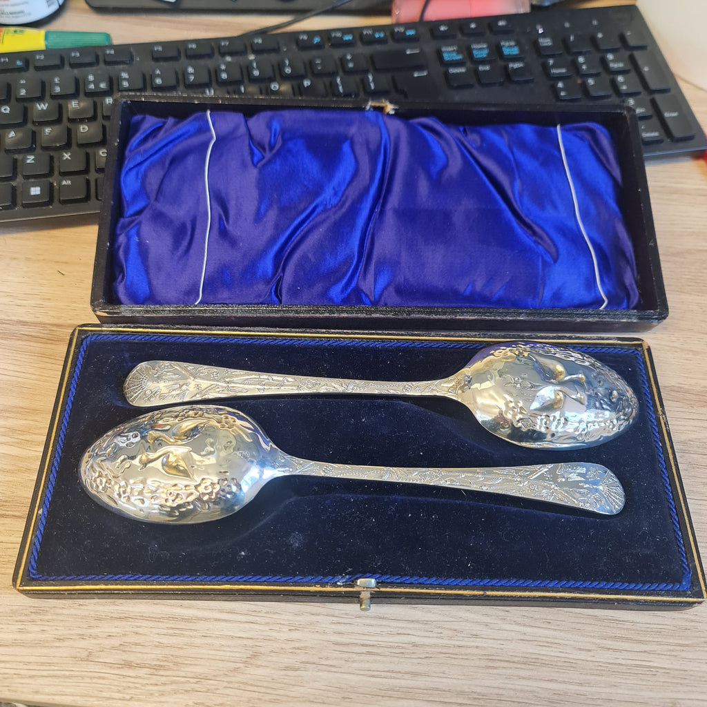 Fantastic and rare 19th century silver plated serving spoon a pair