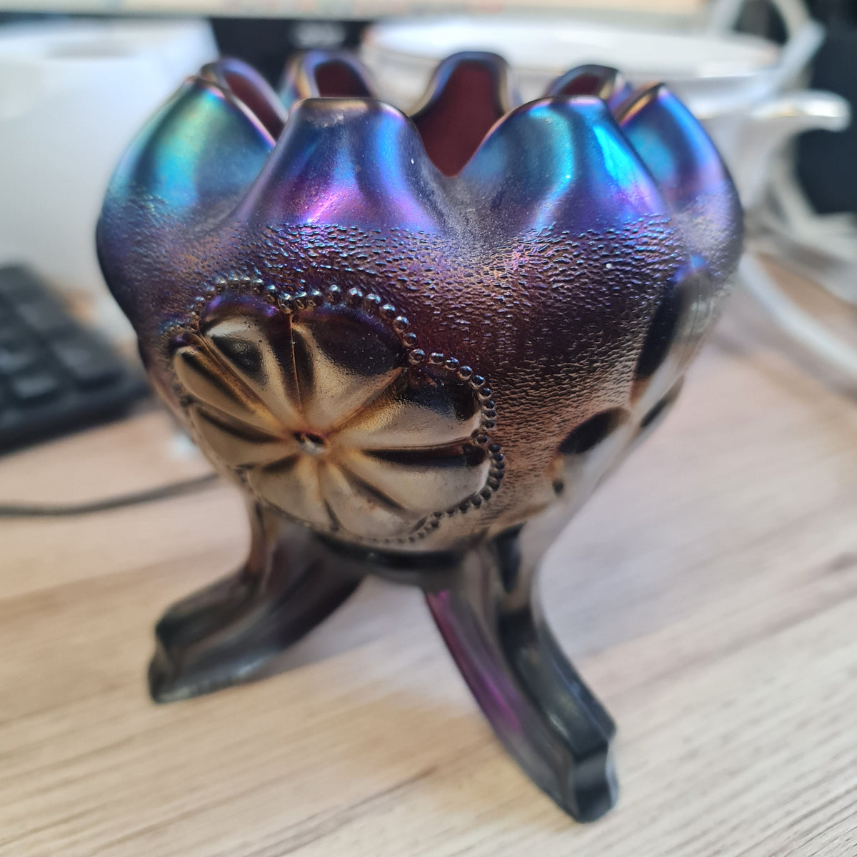 Northwood 'Daisy and Plume' Amethyst Carnival Glass 3 Footed Rose Bowl