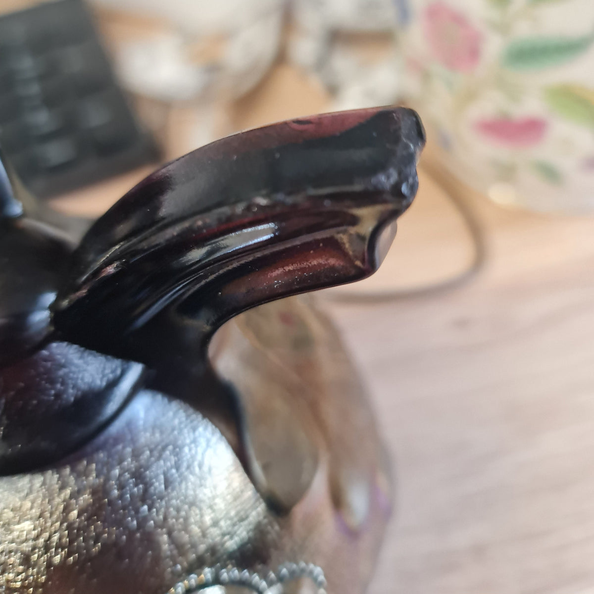 Northwood 'Daisy and Plume' Amethyst Carnival Glass 3 Footed Rose Bowl