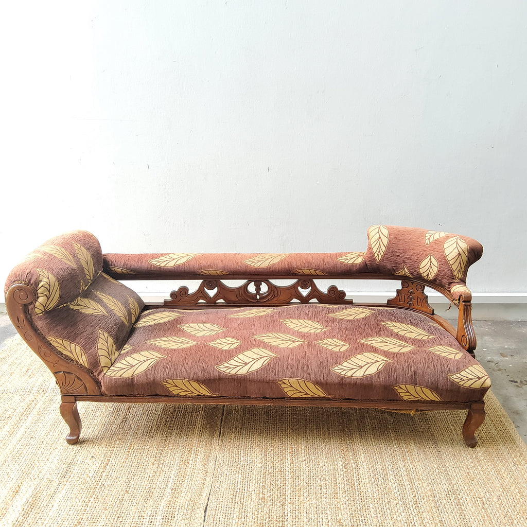 19th Century Long Victorian Mahogany Chaise Lounge England