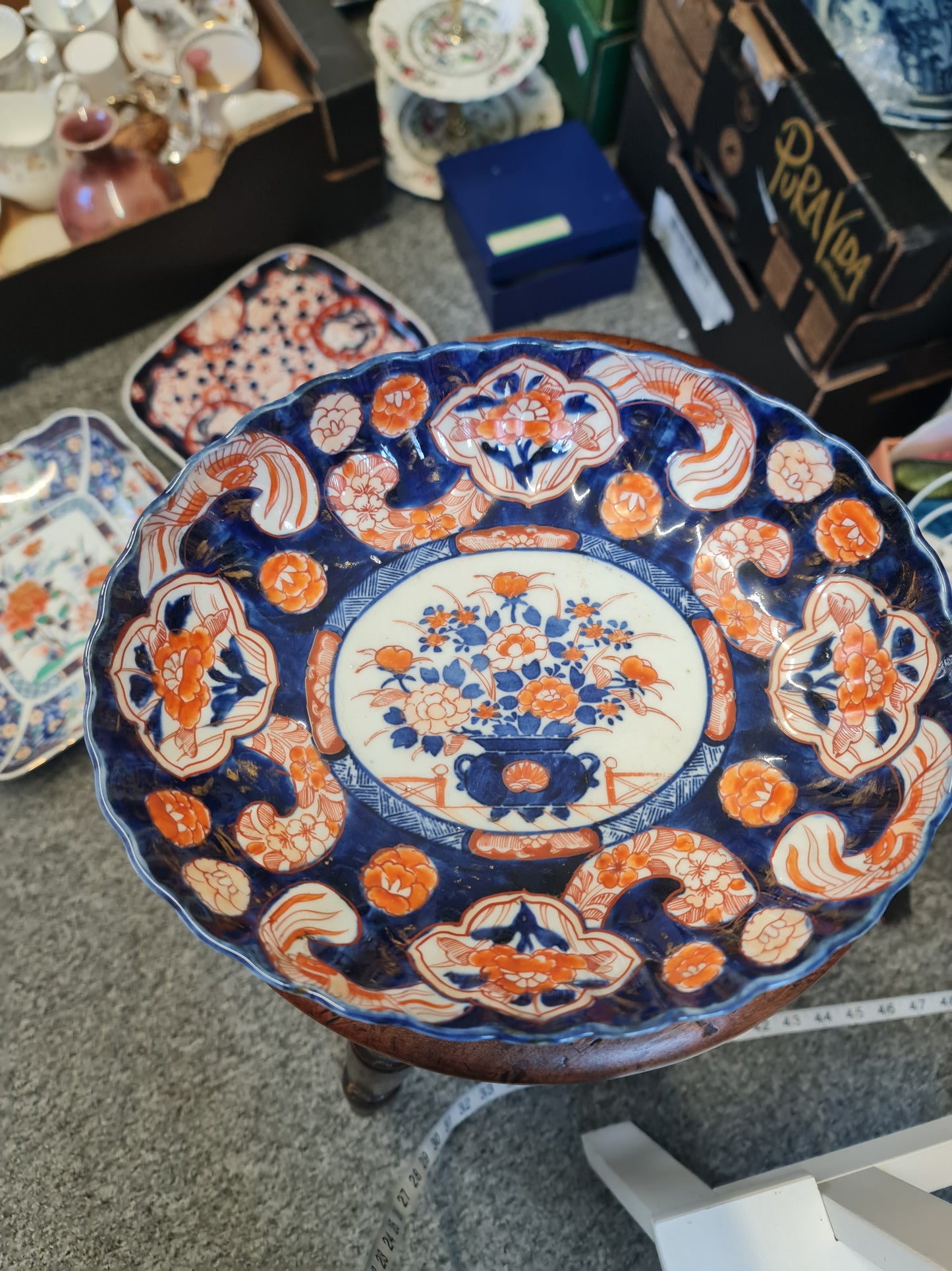 Edo period handpainted imari bowl